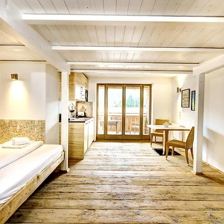 Gut Edelweiss Apartament *